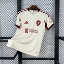 Liverpool Visitante 25-26