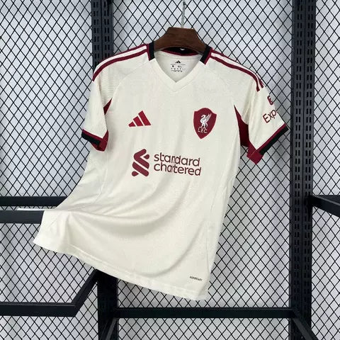 Liverpool Visitante 25-26